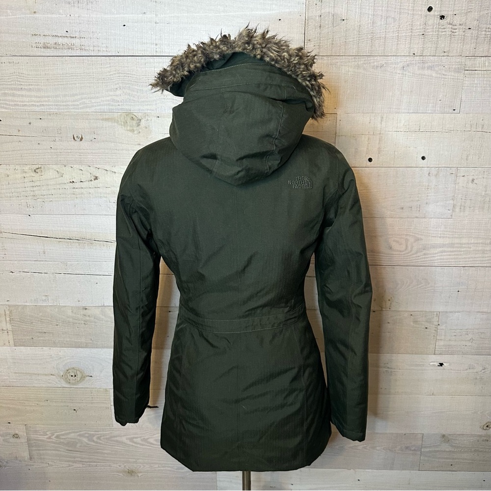The North Face WOMEN’S MAUNA KEA PARKA
Green - Picture 11 of 16